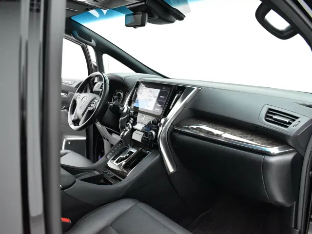 Toyota Vellfire — Фото автомобиля 11