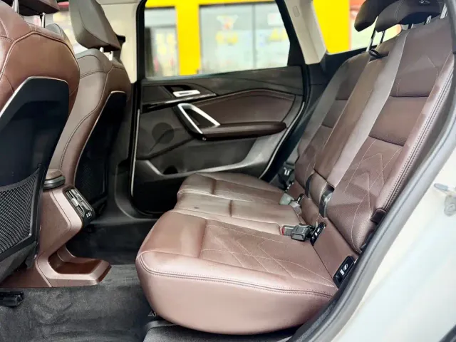 BMW X1 — Фото автомобиля 11