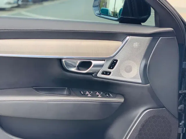 Volvo S90 — Фото автомобиля 22