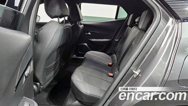 Peugeot 2008 — Фото автомобиля 11