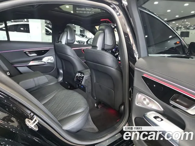 Mercedes-Benz E-Class — Фото автомобиля 20