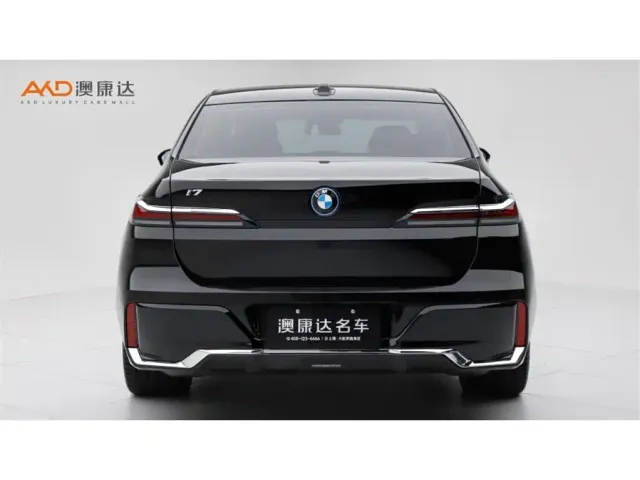 BMW i7 — Фото автомобиля 4