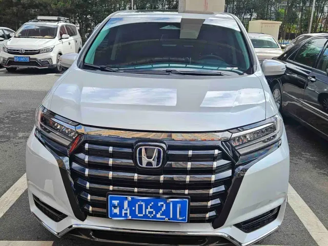 Honda Elysion — Фото автомобиля 2