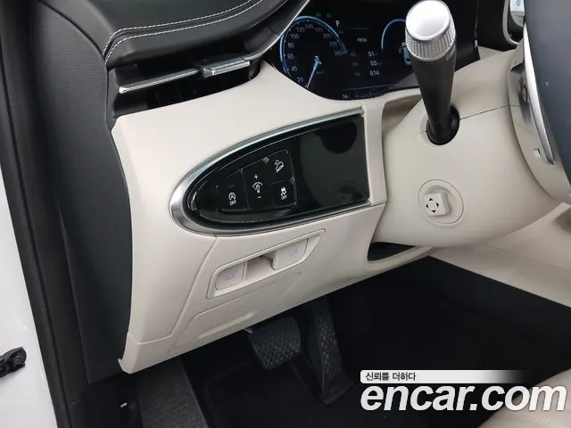 Genesis GV70 — Фото автомобиля 28