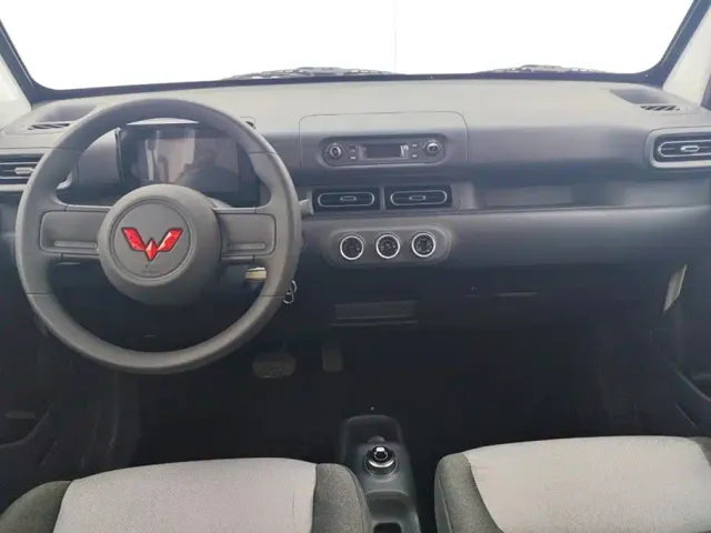 Wuling Zhiguang NEV — Фото автомобиля 12