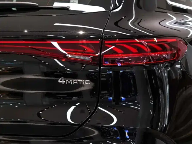 Mercedes-Benz EQS SUV — Фото автомобиля 11