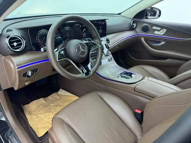 Mercedes-Benz E-Class — Фото автомобиля 9