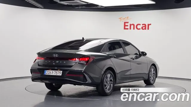 Hyundai AVANTE Новый Avante (CN7) — Фото автомобиля 2