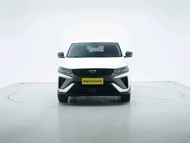 Geely Binyue — Фото автомобиля 8