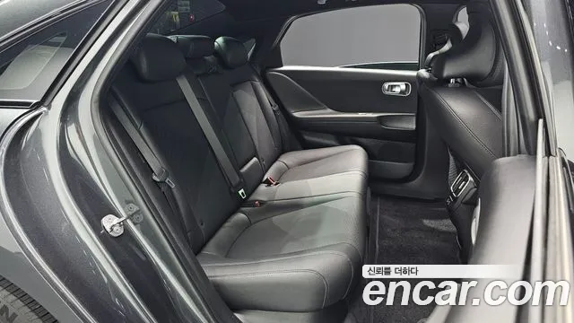 Hyundai Ioniq 6 — Фото автомобиля 11