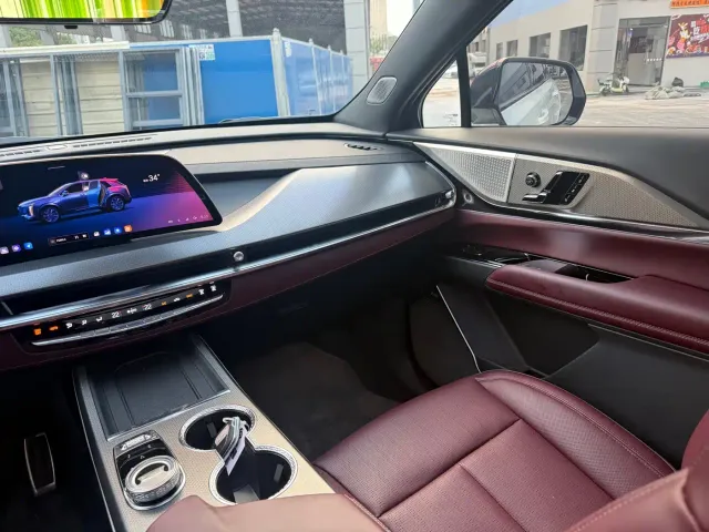 Cadillac XT5 — Фото автомобиля 8
