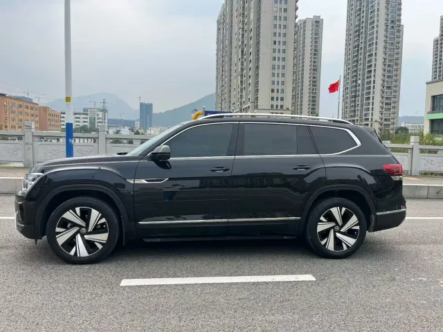 Volkswagen Teramont 2023 330TSI FWD Premium Luxury Edition — Фото автомобиля 4