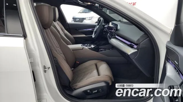 BMW 5 Series G60 — Фото автомобиля 26