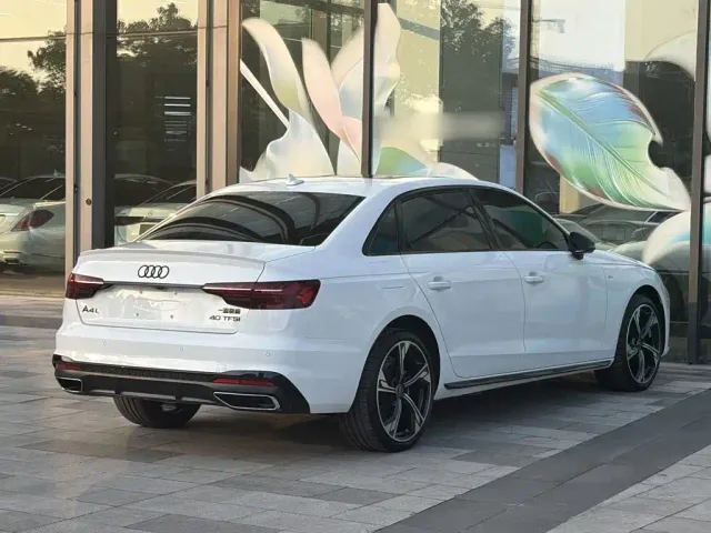 Audi A4L — Фото автомобиля 20