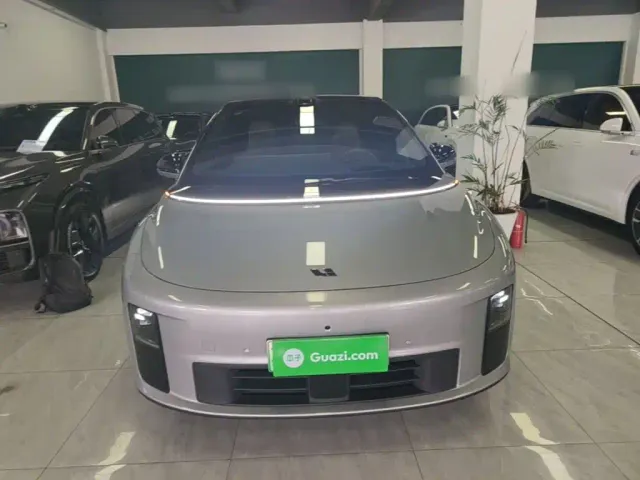 Li Auto i6 — Фото автомобиля 2