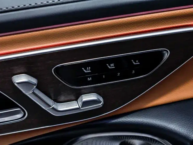 Mercedes-Benz E-Class — Фото автомобиля 11