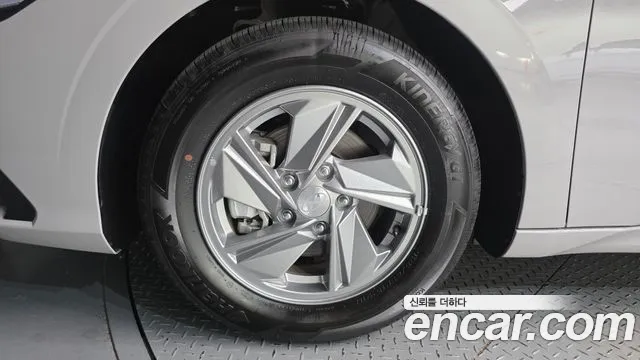 Hyundai Avante CN7 — Фото автомобиля 5