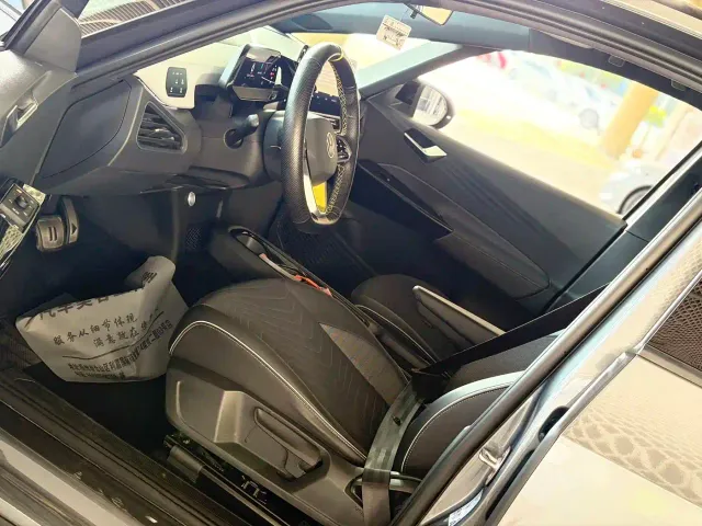 Volkswagen ID.3 — Фото автомобиля 12