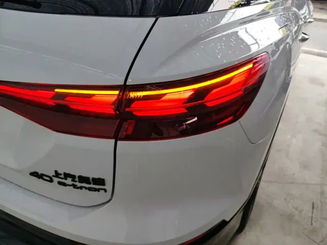 Audi Q5 e-tron — Фото автомобиля 7
