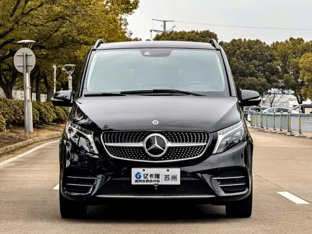 Mercedes-Benz V-Class — Фото автомобиля 2