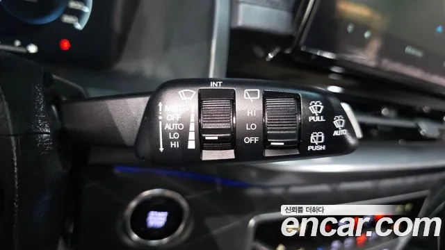 KG_Mobility_Ssangyong Rexton Rexton Arena Дизель 2.2 4WD — Фото автомобиля 24