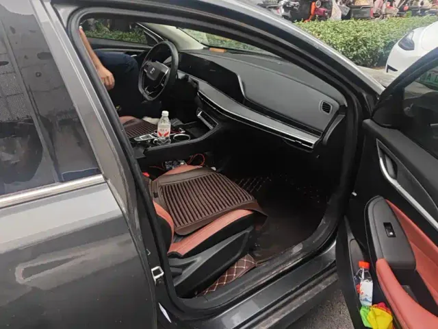 Changan Eado — Фото автомобиля 8