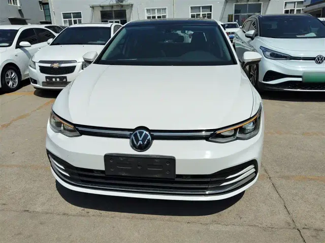 Volkswagen Golf — Фото автомобиля 2