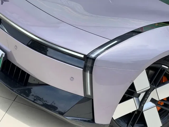 Xpeng P7 — Фото автомобиля 23