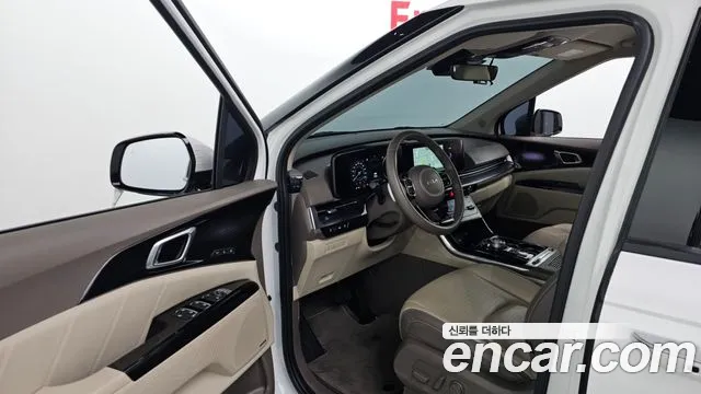Kia Carnival Generation 4 — Фото автомобиля 10