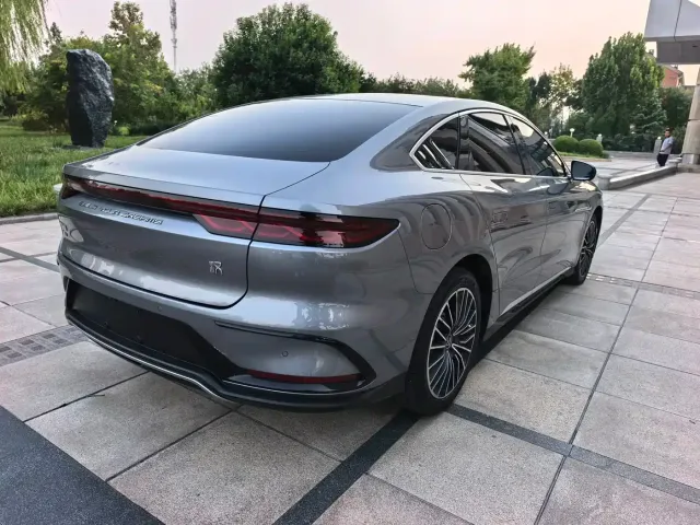 BYD Han — Фото автомобиля 6