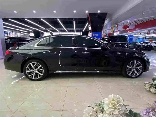 Mercedes-Benz E-Class — Фото автомобиля 15