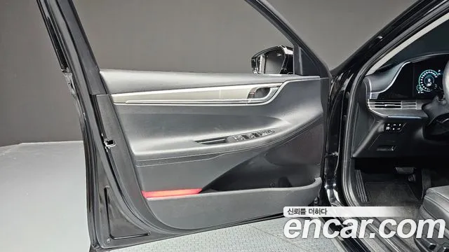 Hyundai Grandeur Grandeur (New) — Фото автомобиля 13