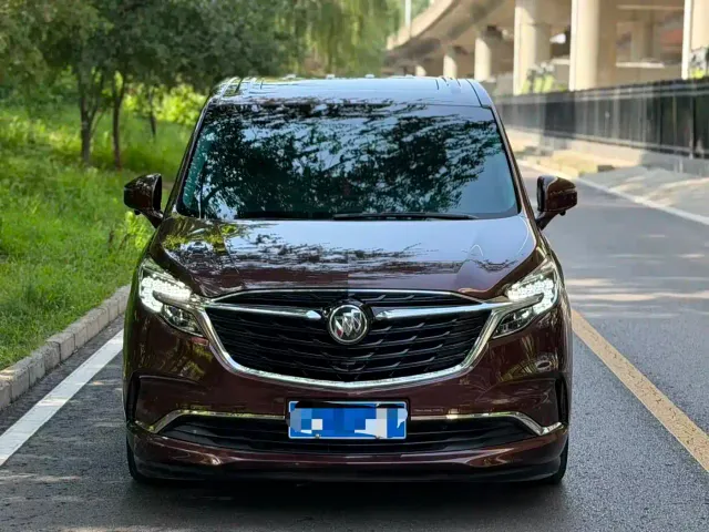 Buick GL8 — Фото автомобиля 2