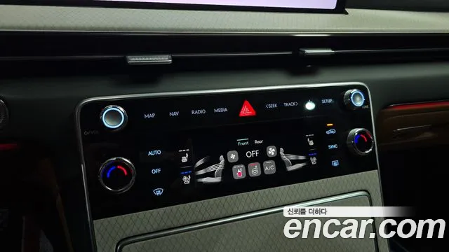 Genesis GV80 — Фото автомобиля 27