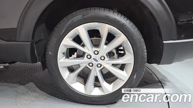 Ford Explorer Explorer 6 поколение 3.0 Platinum 4WD — Фото автомобиля 18