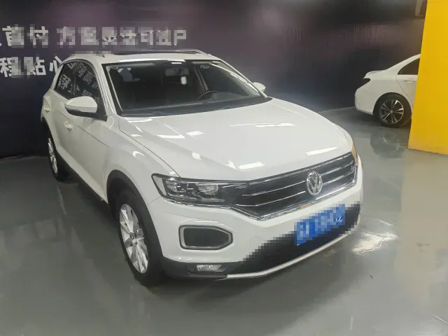 Volkswagen T-Roc — Фото автомобиля 3