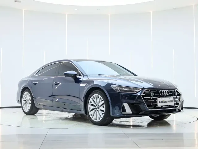 Audi A7L — Фото автомобиля 2