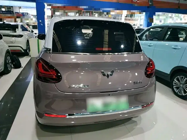 Wuling Bingo — Фото автомобиля 5