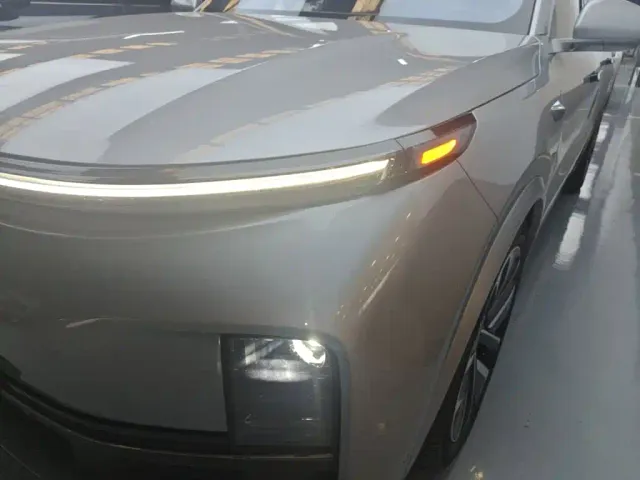 Li Auto Li Xiang L9 2022 Max — Фото автомобиля 23