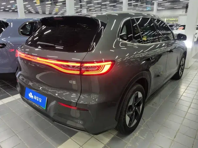 Geely Galaxy E5 — Фото автомобиля 3
