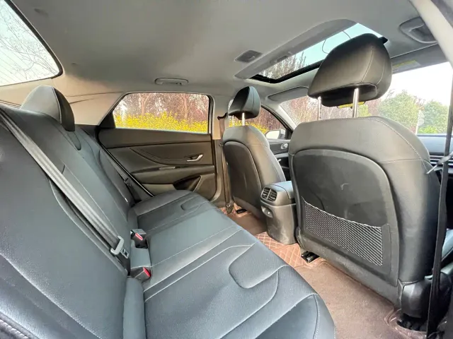 Hyundai Elantra — Фото автомобиля 11