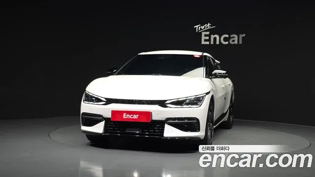 Kia EV6 — Фото автомобиля 3