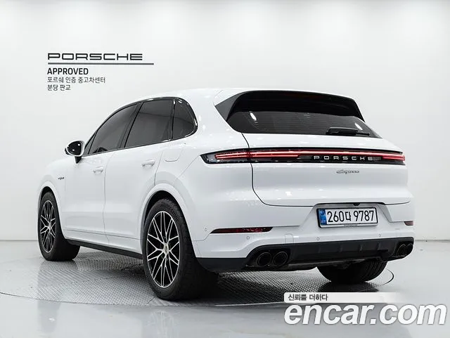 Porsche Cayenne — Фото автомобиля 3