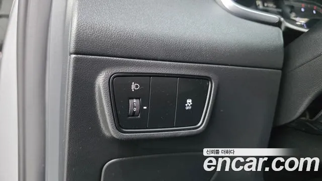 Hyundai Tucson Tucson (NX4) Дизель 2.0 2WD — Фото автомобиля 12