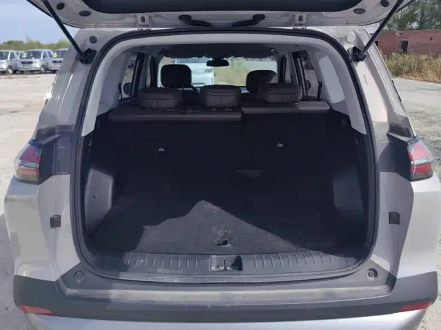 Wuling Starlight 560 — Фото автомобиля 4