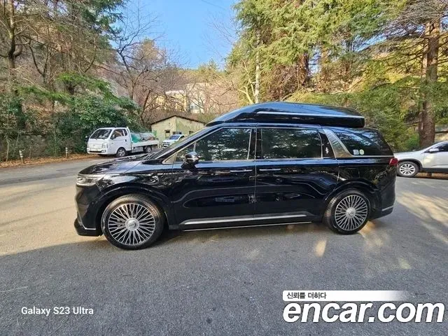 Kia Carnival Generation 4 — Фото автомобиля 8