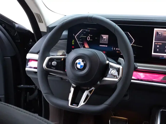 BMW 7 Series — Фото автомобиля 21