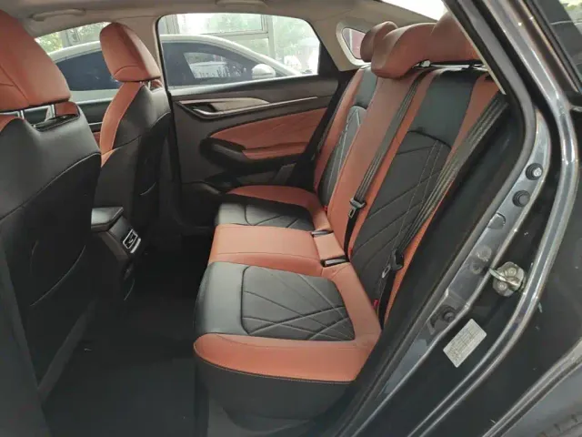 Changan Eado — Фото автомобиля 16