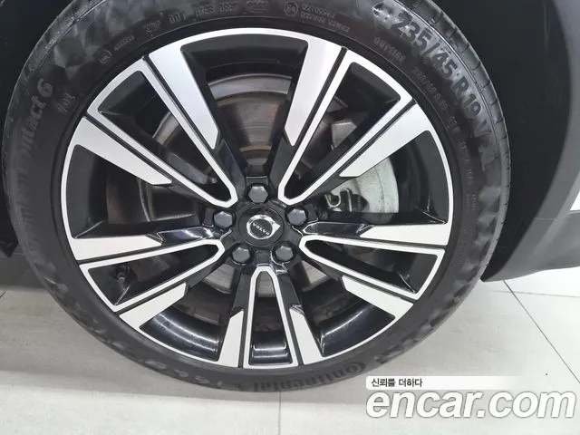 Вольво V60 V60 Cross Country 2 поколение B5 Ultimate AWD — Фото автомобиля 18