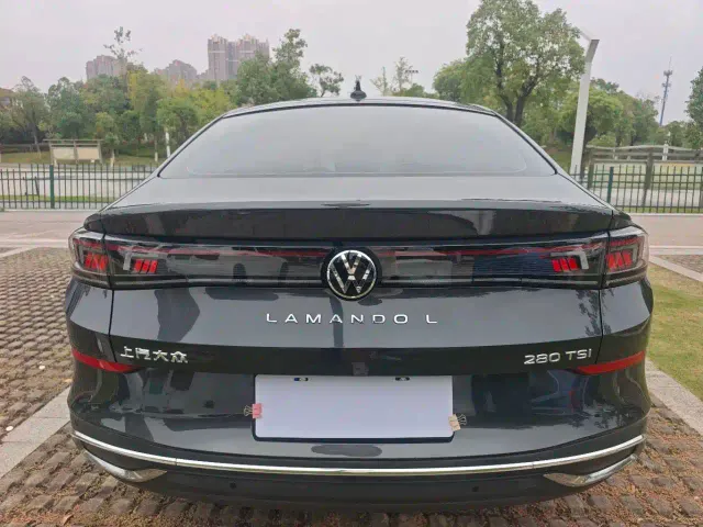 Volkswagen Lamando — Фото автомобиля 4